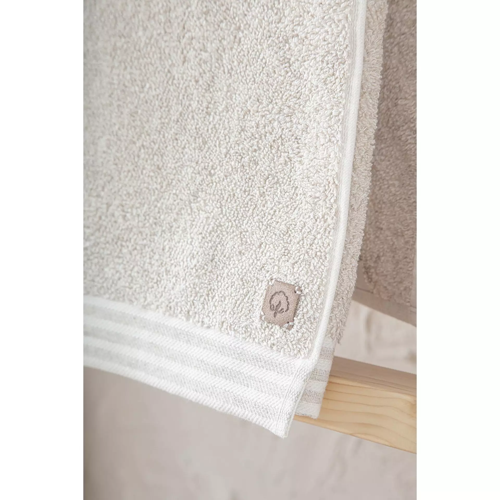 Ecocotton Raisa %100 Organik Pamuk Jakarlı 10 Parça Aile Bornoz Seti-2203